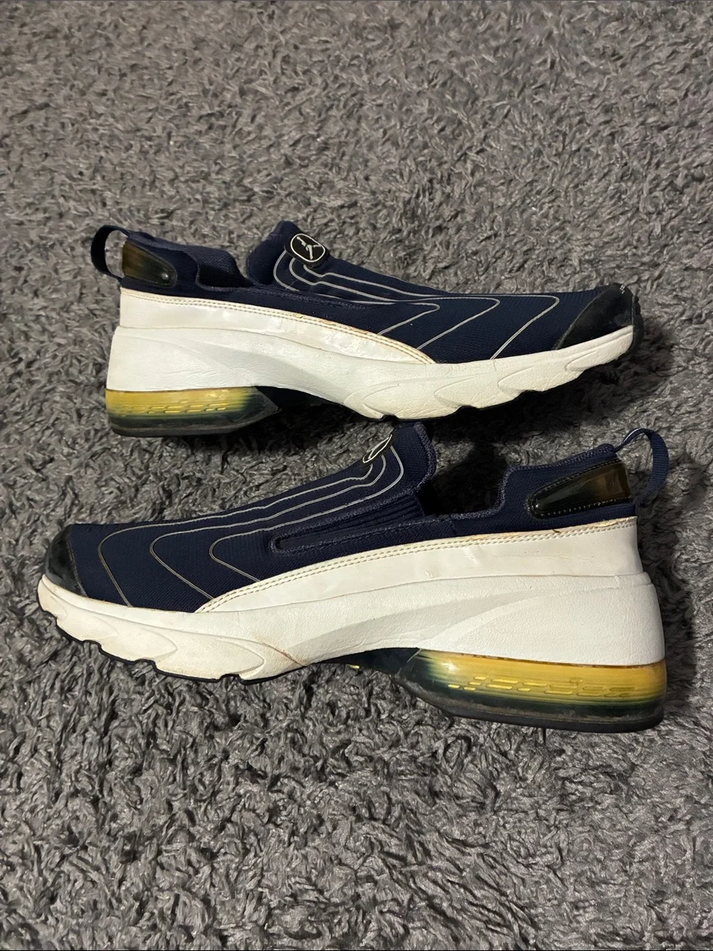 Vintage 2000 Jordan trunner